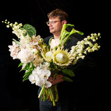 Load image into Gallery viewer, Paddington flowers