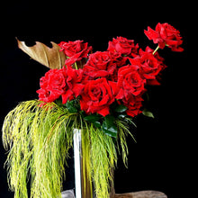 Load image into Gallery viewer, Valentine's day Roses