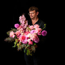 Load image into Gallery viewer, Surry Hills posy
