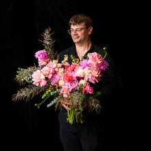 Load image into Gallery viewer, Surry Hills posy
