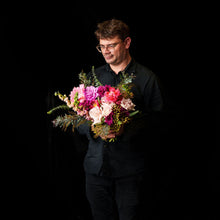 Load image into Gallery viewer, Surry Hills posy
